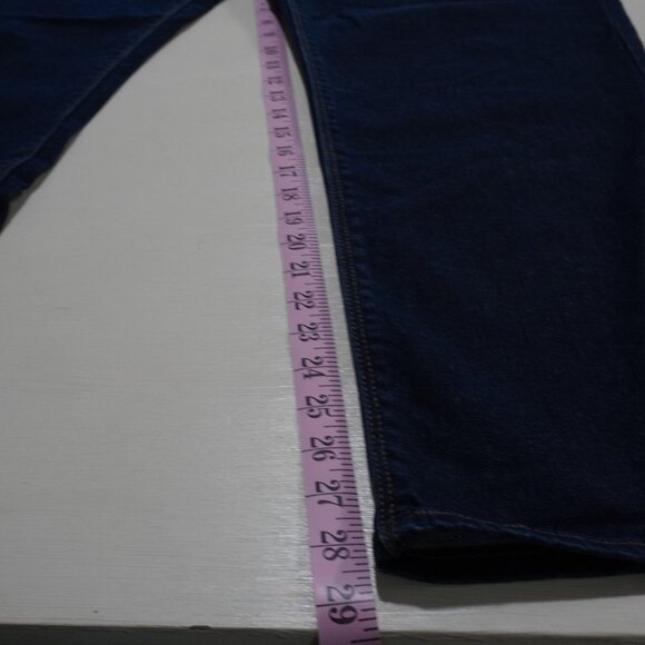 Levis 525 Jeans - Picture 9 of 11